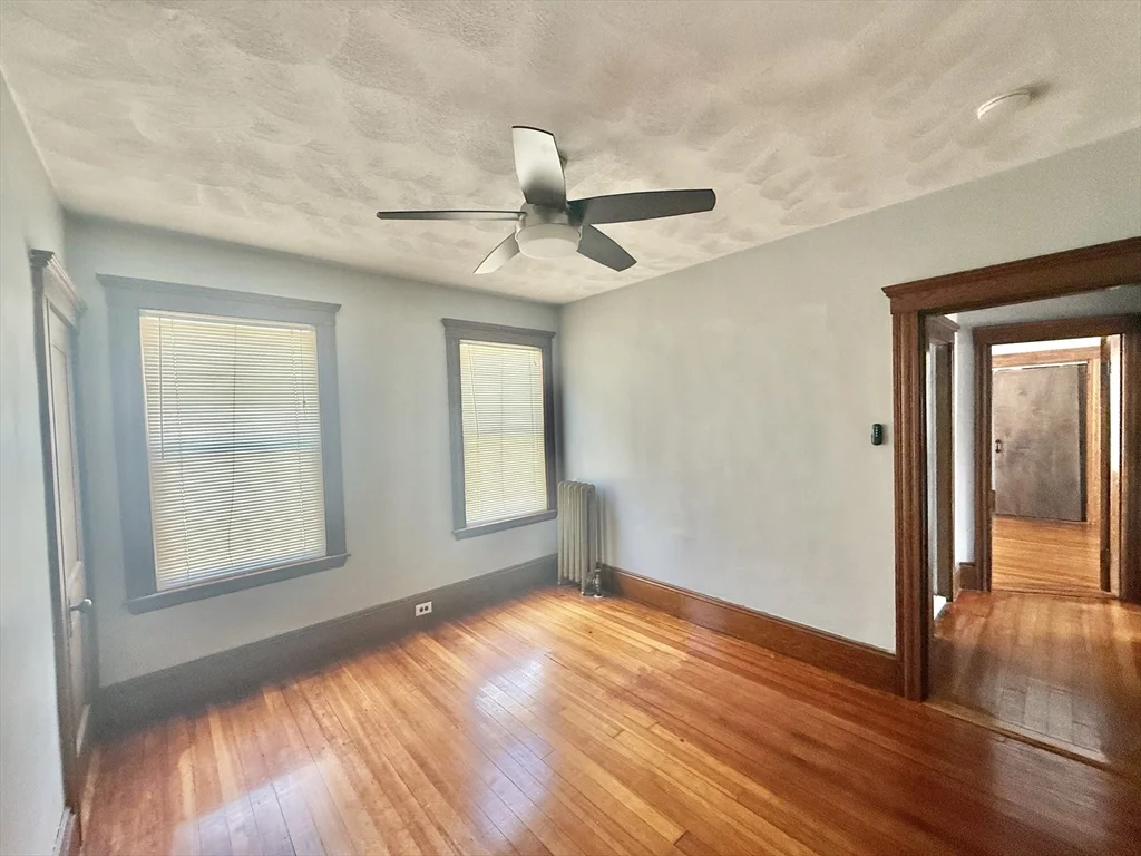 2 bed, 1 bath apartment for rent at 41 Dunbar Ave Unit 1, Glenwood — photo 27 of 42