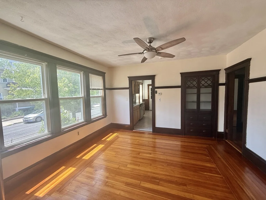 2 bed, 1 bath apartment for rent at 41 Dunbar Ave Unit 1, Glenwood — photo 18 of 42