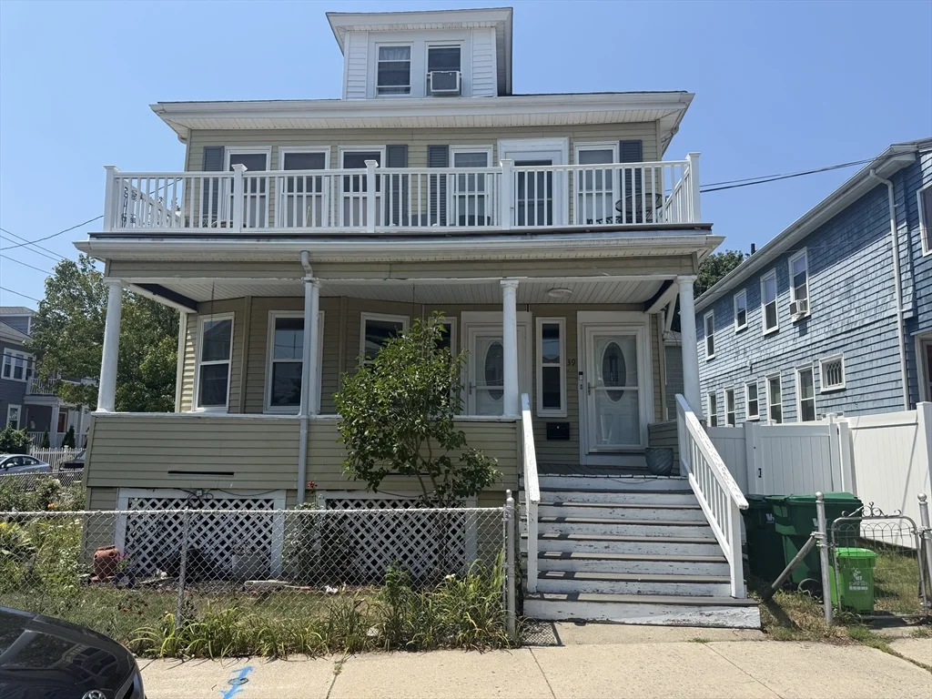 2 bed, 1 bath apartment for rent at 41 Dunbar Ave Unit 1, Glenwood