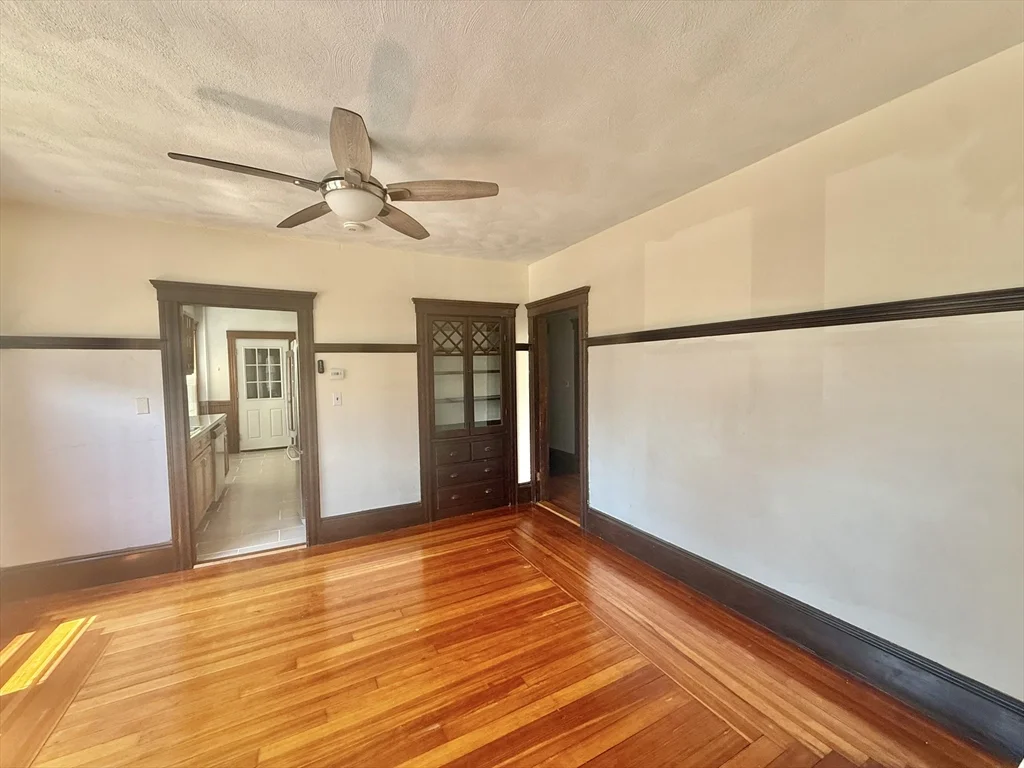 2 bed, 1 bath apartment for rent at 41 Dunbar Ave Unit 1, Glenwood — photo 17 of 42
