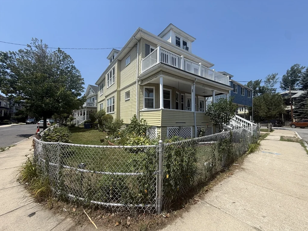 2 bed, 1 bath apartment for rent at 41 Dunbar Ave Unit 1, Glenwood — photo 2 of 42