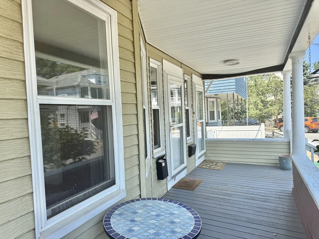 2 bed, 1 bath apartment for rent at 41 Dunbar Ave Unit 1, Glenwood — photo 3 of 42