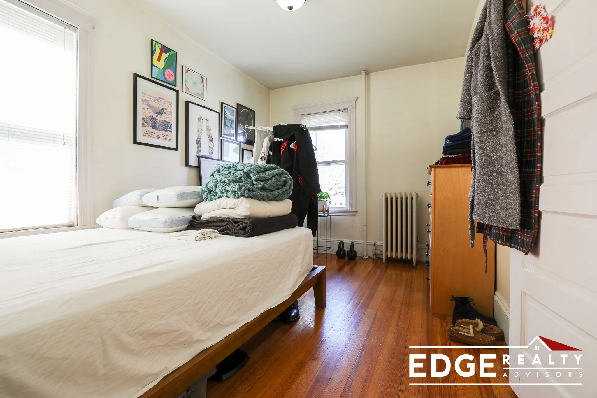 3 bed, 1 bath apartment for rent at 41 Easton St Unit 2, Allston — photo 5 of 8