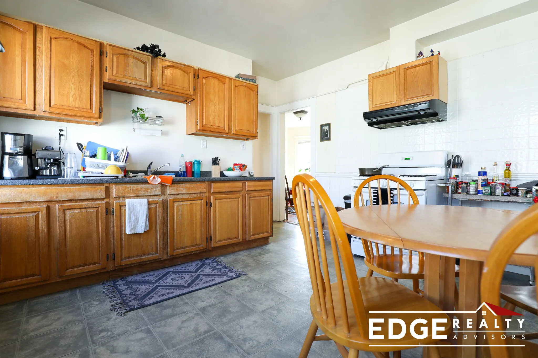 3 bed, 1 bath apartment for rent at 41 Easton St Unit 2, Allston — photo 3 of 8