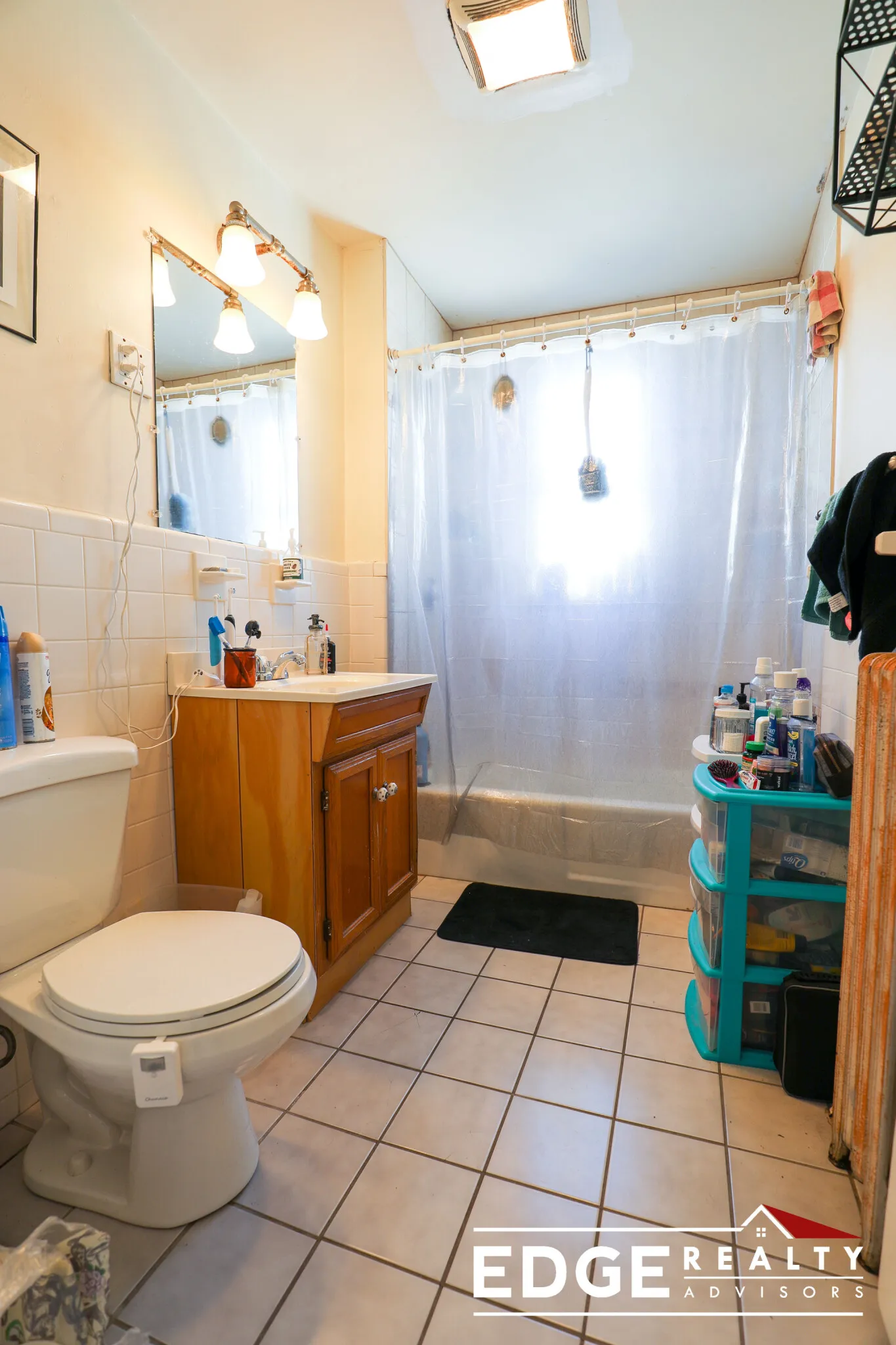 3 bed, 1 bath apartment for rent at 41 Easton St Unit 2, Allston — photo 8 of 8