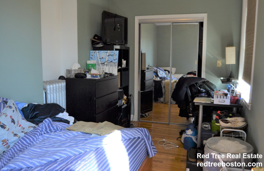 4 bed, 2 bath apartment for rent at 41 Egremont Rd Unit 4, Brighton — photo 13 of 14