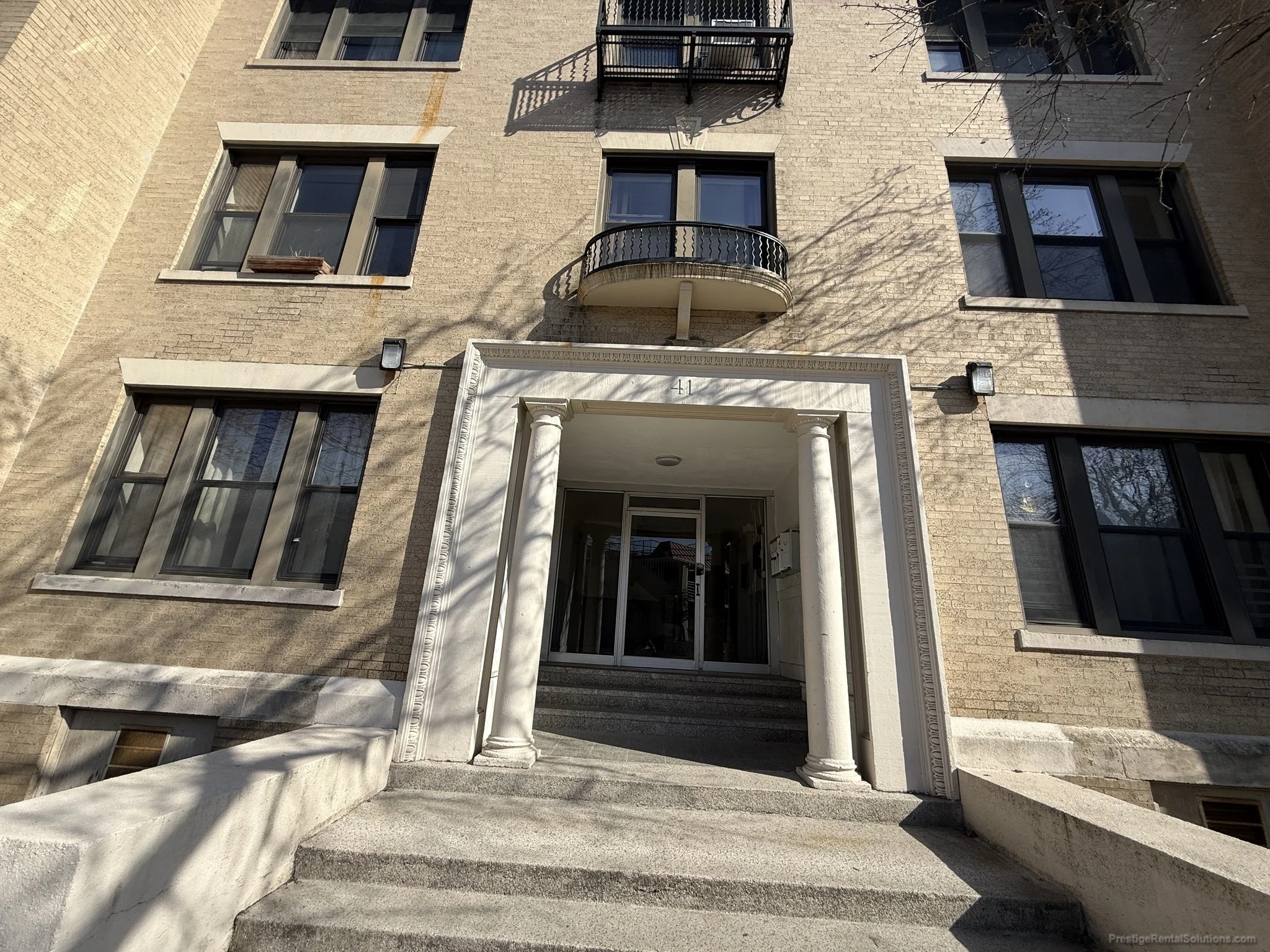 4 bed, 2 bath apartment for rent at 41 Egremont Rd Unit 5, Brighton — photo 16 of 16
