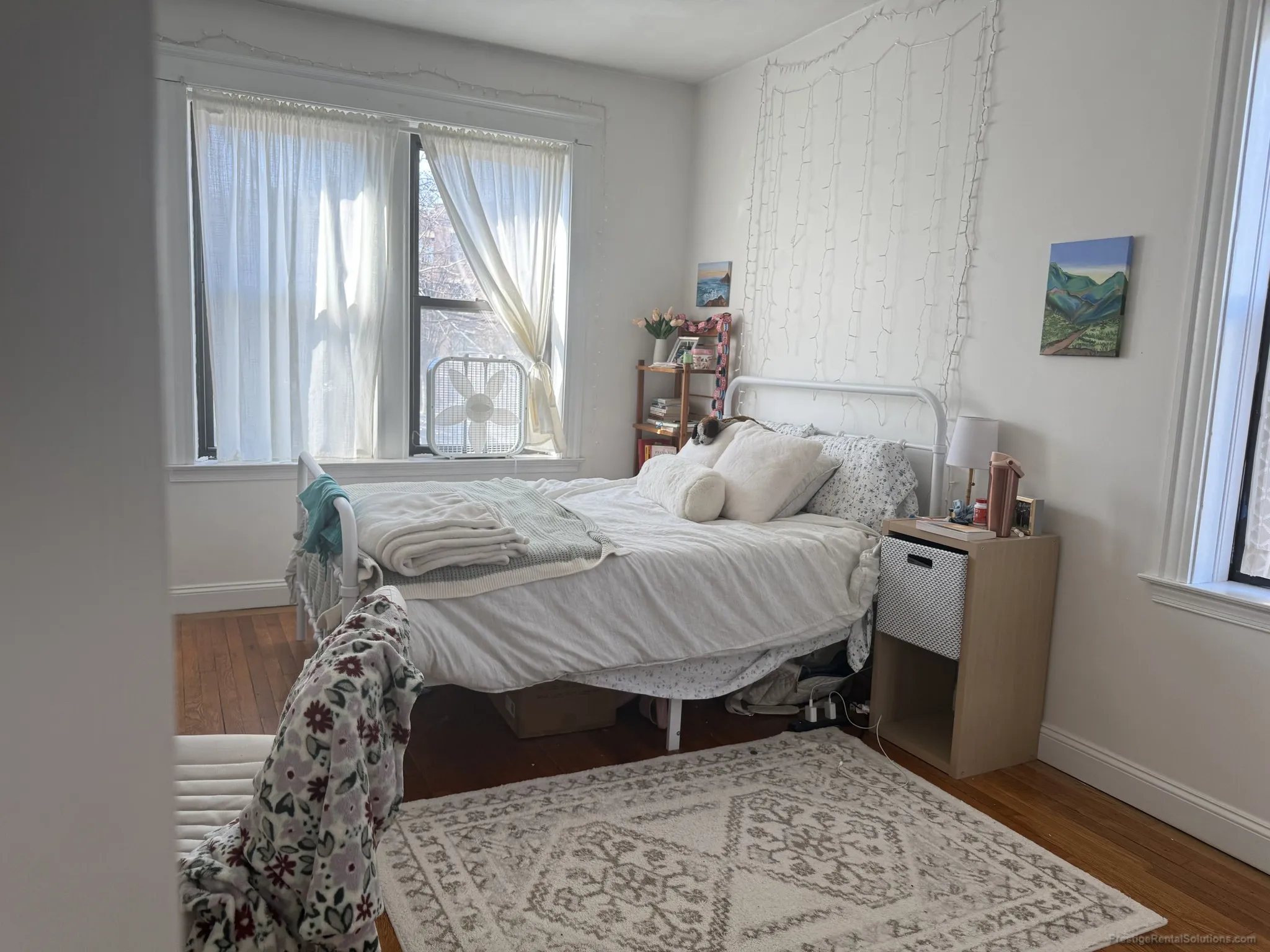 4 bed, 2 bath apartment for rent at 41 Egremont Rd Unit 5, Brighton — photo 9 of 16