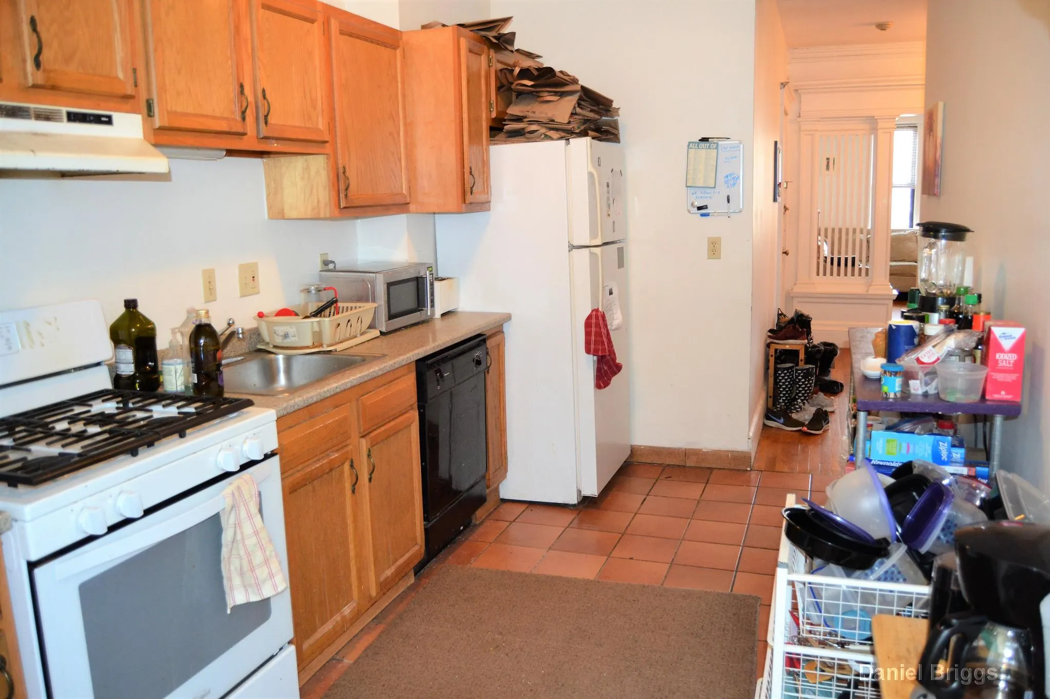 5 bed, 2 bath apartment for rent at 41 Egremont Rd Unit 6, Brighton — photo 30 of 37