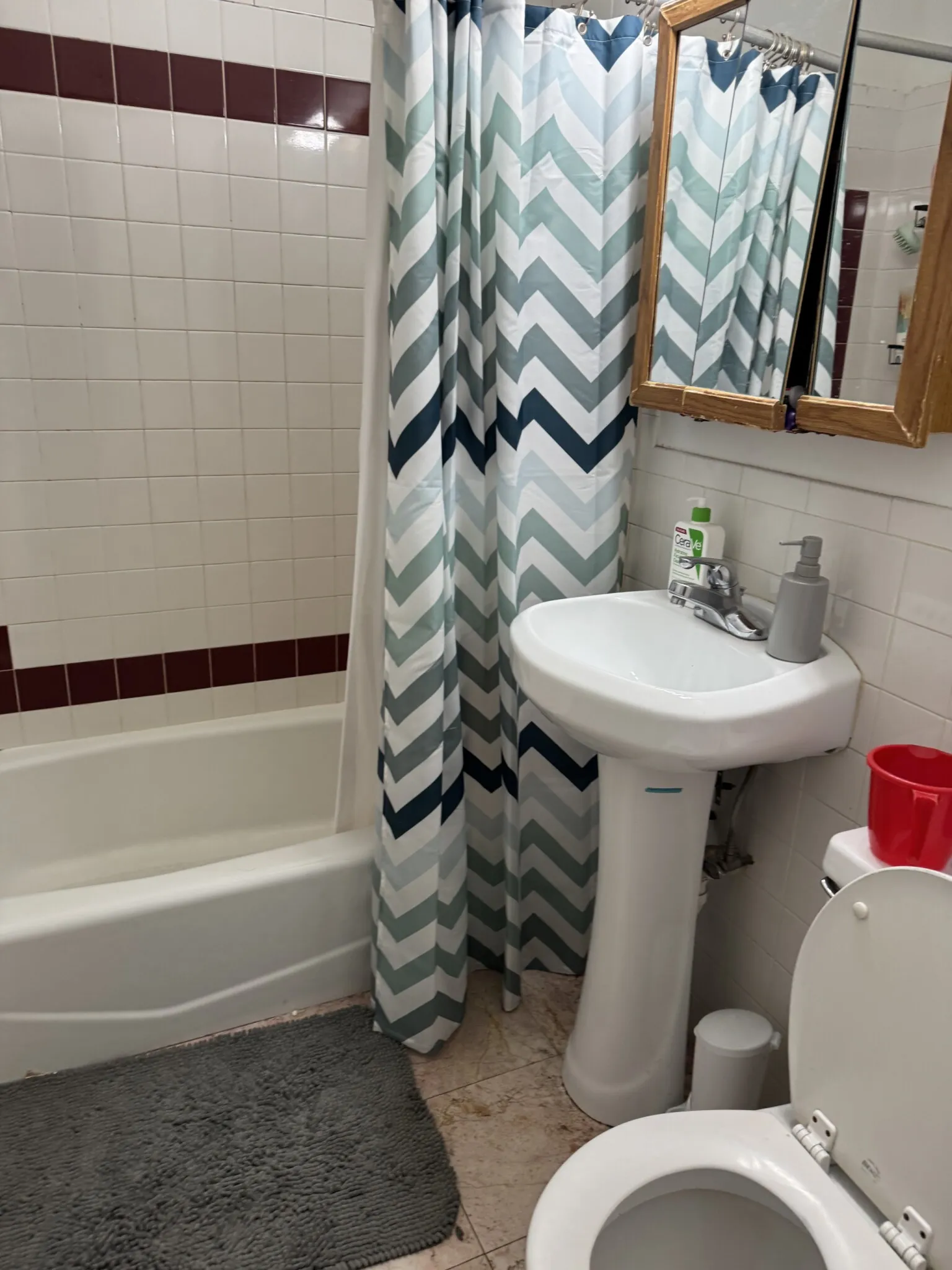 5 bed, 2 bath apartment for rent at 41 Egremont Rd Unit 6, Brighton — photo 24 of 37
