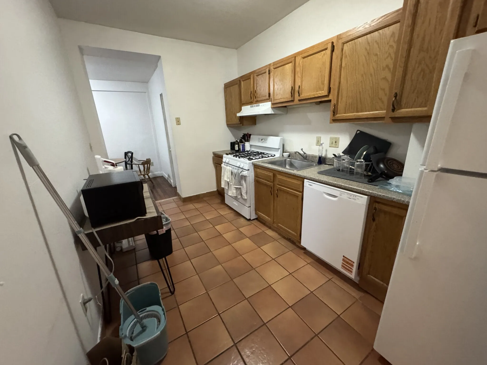 5 bed, 2 bath apartment for rent at 41 Egremont Rd Unit 6, Brighton — photo 7 of 37