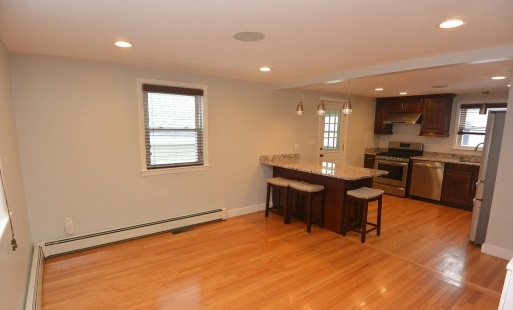 3 bed, 2 bath apartment for rent at 41 Eldred Unit n/a, Lexington — photo 3 of 13