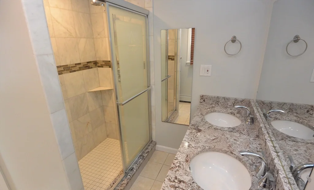 3 bed, 2 bath apartment for rent at 41 Eldred Unit n/a, Lexington — photo 6 of 13