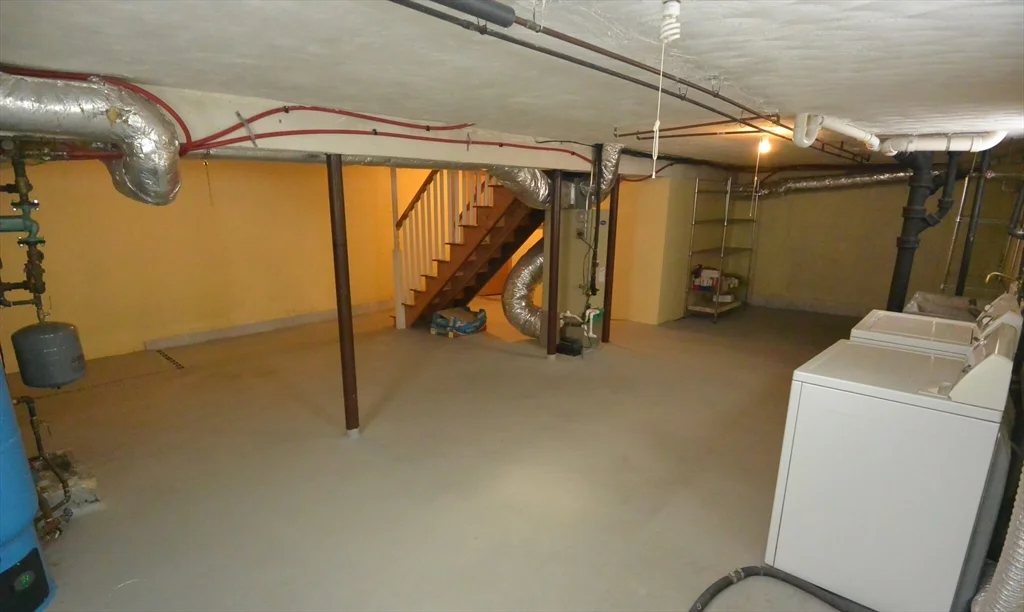 3 bed, 2 bath apartment for rent at 41 Eldred Unit n/a, Lexington — photo 13 of 13