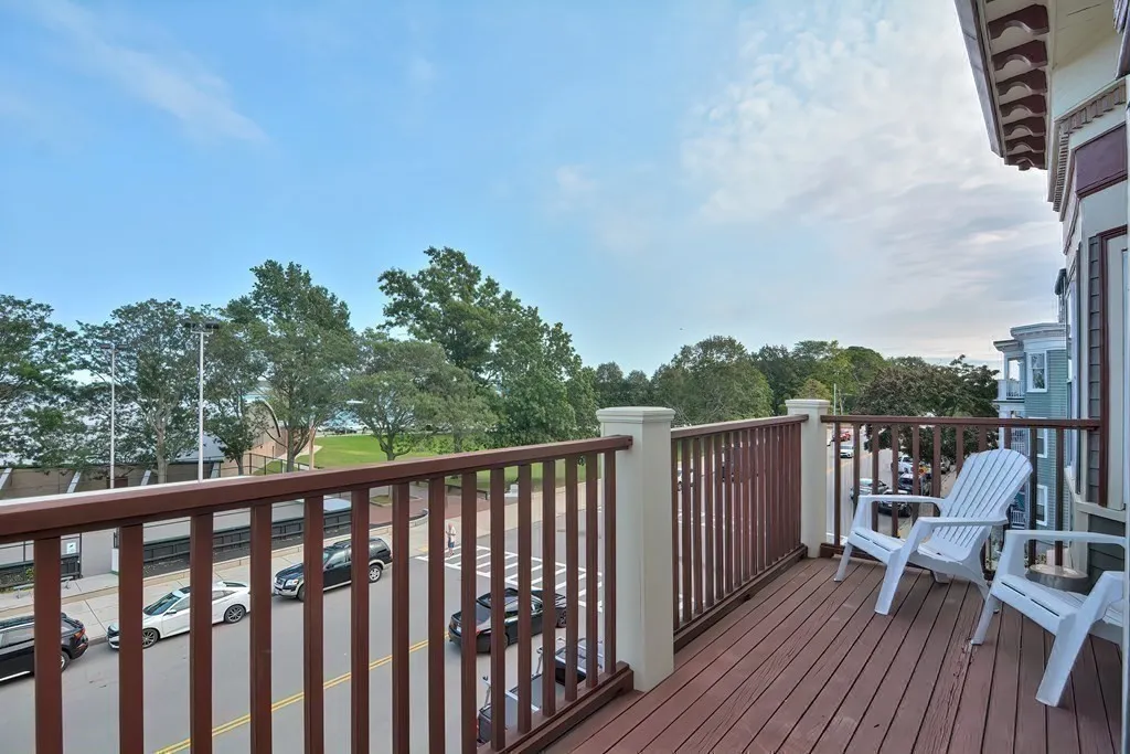 3 bed, 2 bath apartment for rent at 41 Farragut Rd Unit 3, South Boston — photo 32 of 42