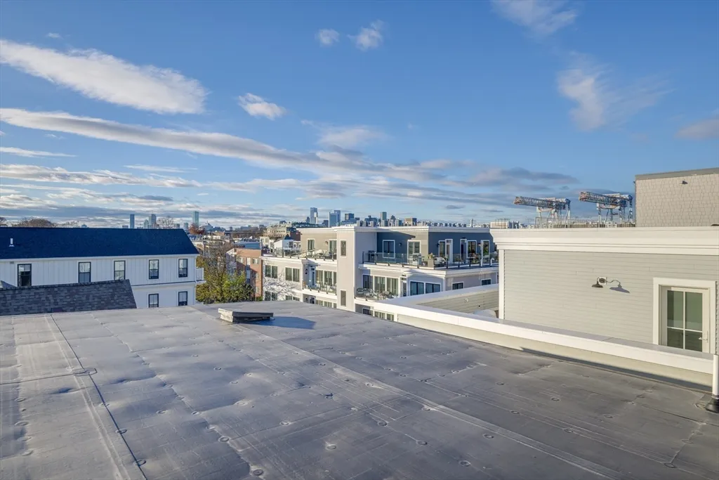3 bed, 2 bath apartment for rent at 41 Farragut Rd Unit 3, South Boston — photo 34 of 42