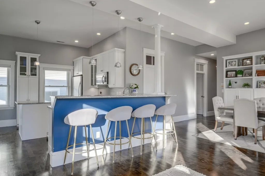 3 bed, 2 bath apartment for rent at 41 Farragut Rd Unit 3, South Boston — photo 9 of 42