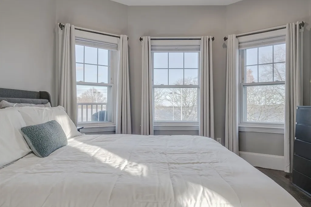 3 bed, 2 bath apartment for rent at 41 Farragut Rd Unit 3, South Boston — photo 21 of 42