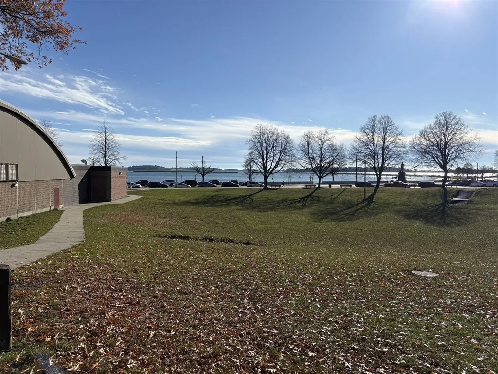 3 bed, 2 bath apartment for rent at 41 Farragut Rd Unit 3, South Boston — photo 35 of 42