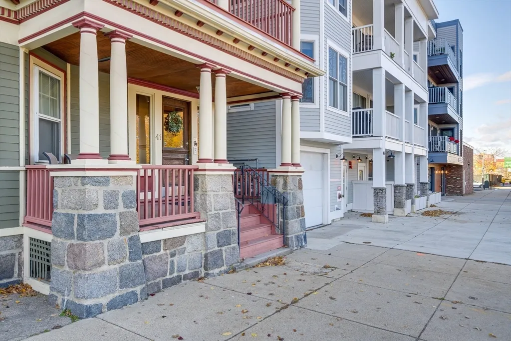 3 bed, 2 bath apartment for rent at 41 Farragut Rd Unit 3, South Boston — photo 5 of 42