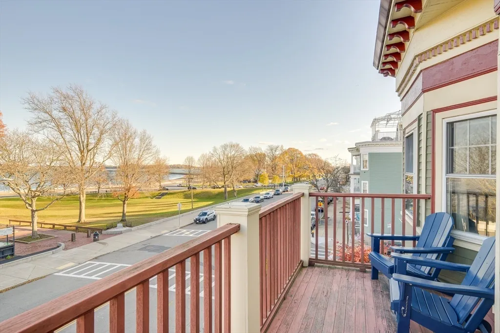 3 bed, 2 bath apartment for rent at 41 Farragut Rd Unit 3, South Boston — photo 18 of 42
