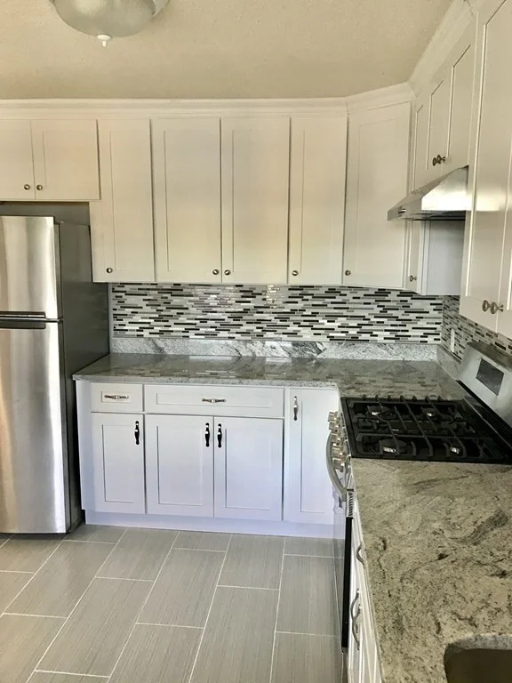 2 bed, 1 bath apartment for rent at 41 Fellsway East Unit 3, Malden — photo 3 of 29