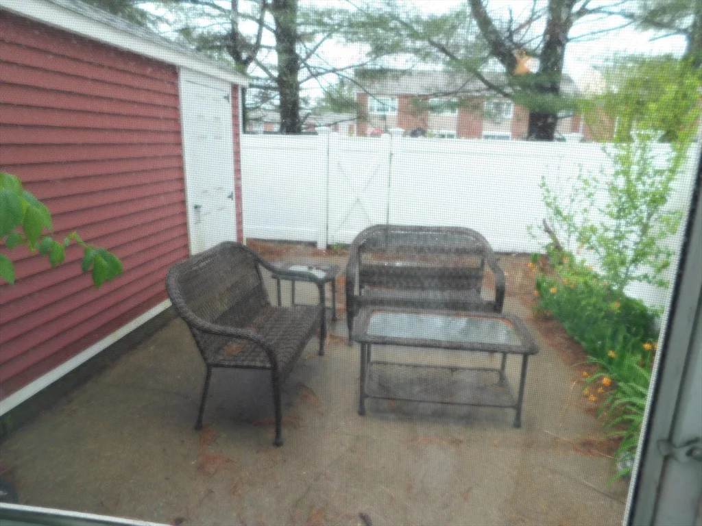 2 bed, 1 bath apartment for rent at 41 Foundry St Unit 14-10, Easton — photo 10 of 14