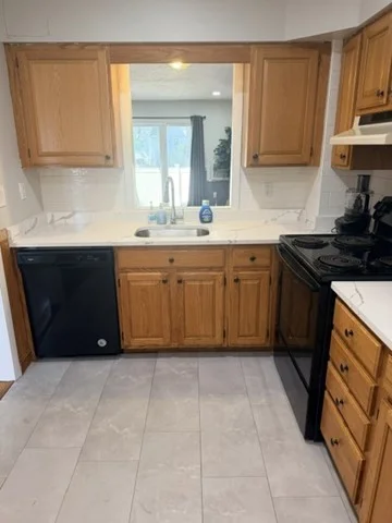 3 bed, 1 bath apartment for rent at 41 Foundry St Unit 22-10, South Easton — photo 2 of 15