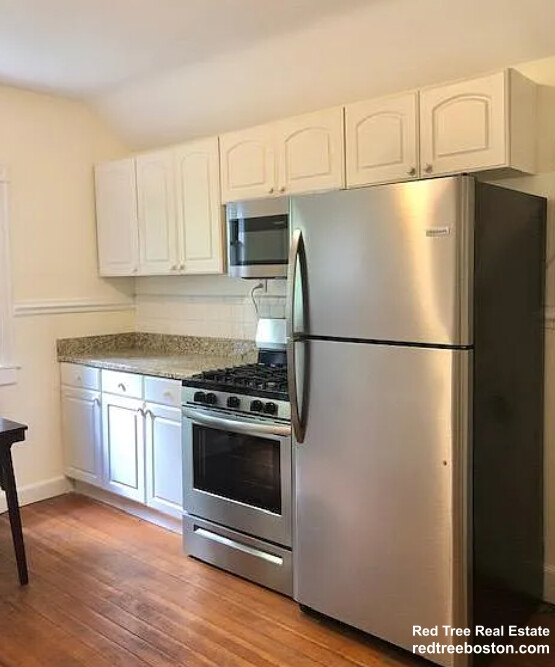 3 bed, 1 bath apartment for rent at 41 Gordon St Unit 3, Allston — photo 6 of 22