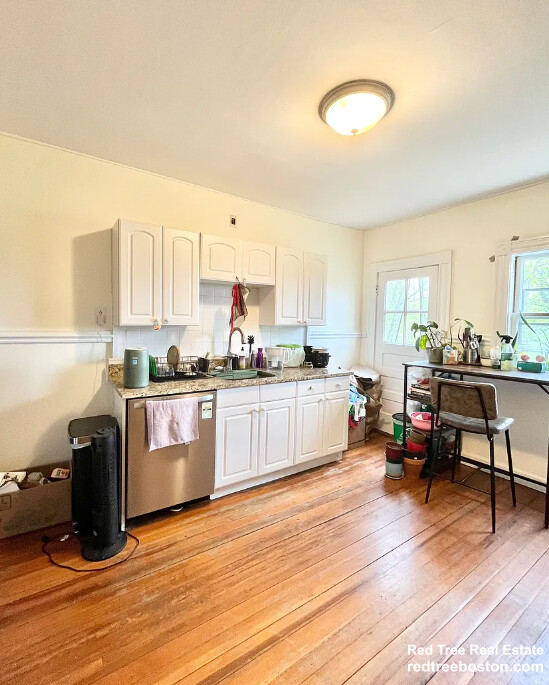 3 bed, 1 bath apartment for rent at 41 Gordon St Unit 3, Allston — photo 2 of 22