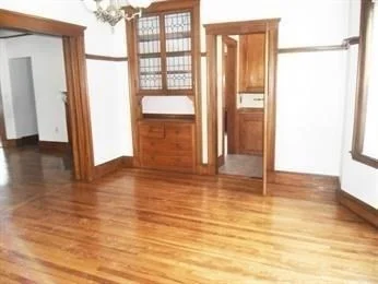 2 bed, 1 bath apartment for rent at 41 Greenleaf St Unit 2, Quincy Center — photo 4 of 12