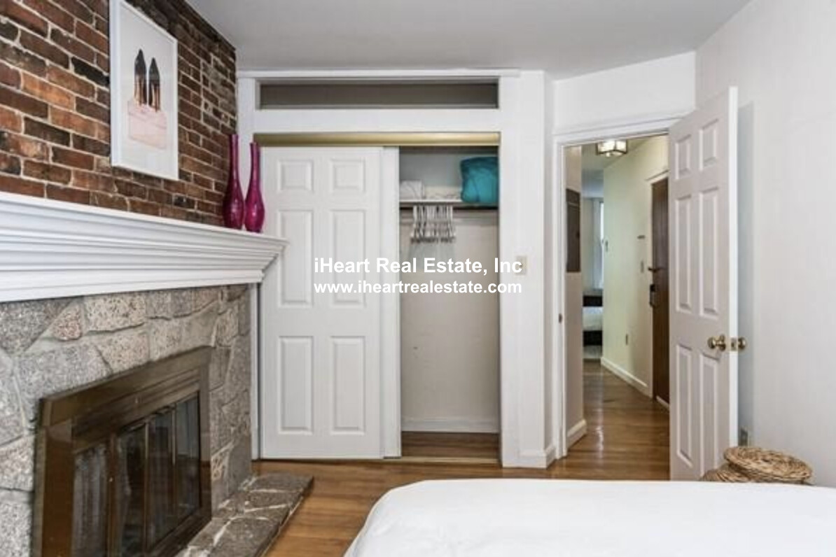 2 bed, 1 bath apartment for rent at 41 Grove St Unit 3, Beacon Hill — photo 10 of 10