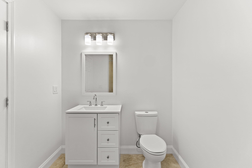 4 bed, 2 bath apartment for rent at 41 Hampton St Unit 1, Providence — photo 21 of 40