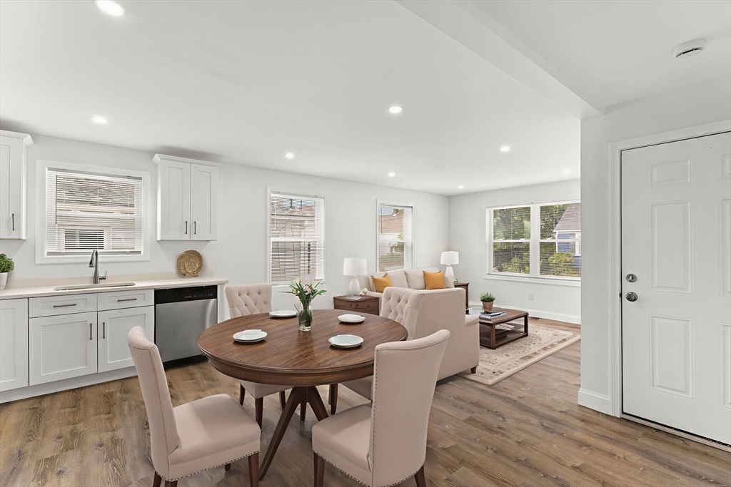 4 bed, 2 bath apartment for rent at 41 Hampton St Unit 1, Providence — photo 11 of 40