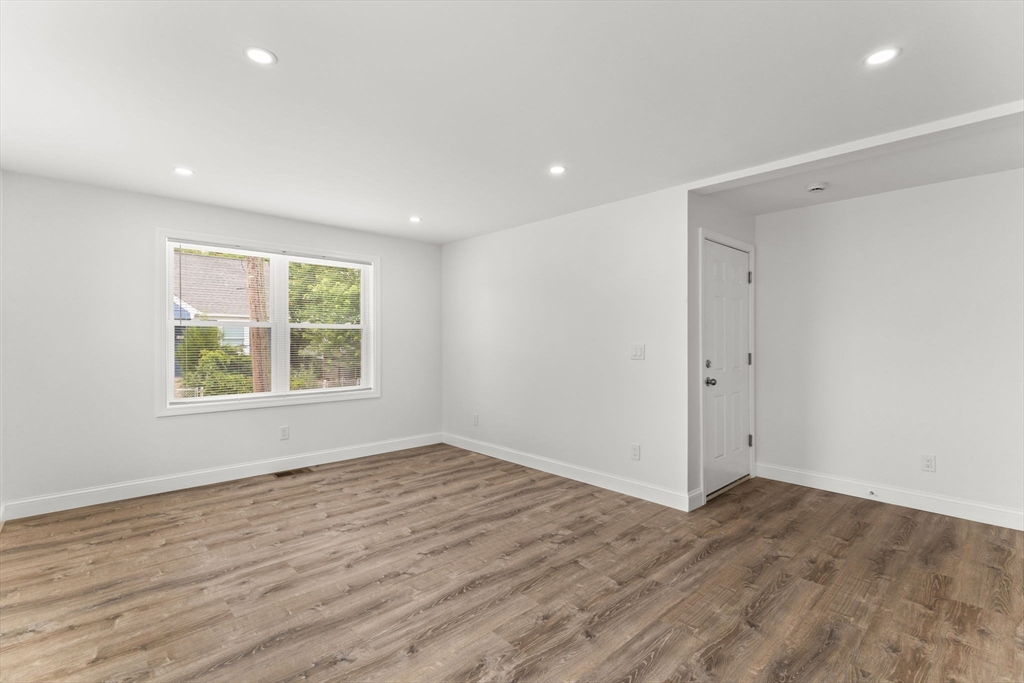 4 bed, 2 bath apartment for rent at 41 Hampton St Unit 1, Providence — photo 22 of 40