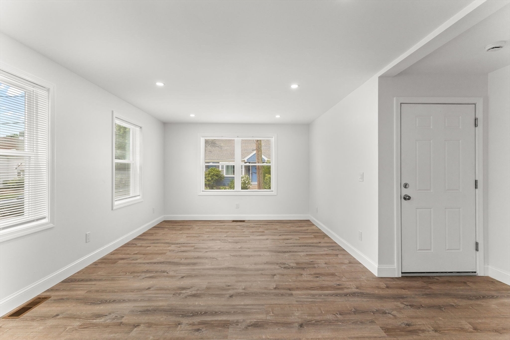 4 bed, 2 bath apartment for rent at 41 Hampton St Unit 1, Providence — photo 34 of 40