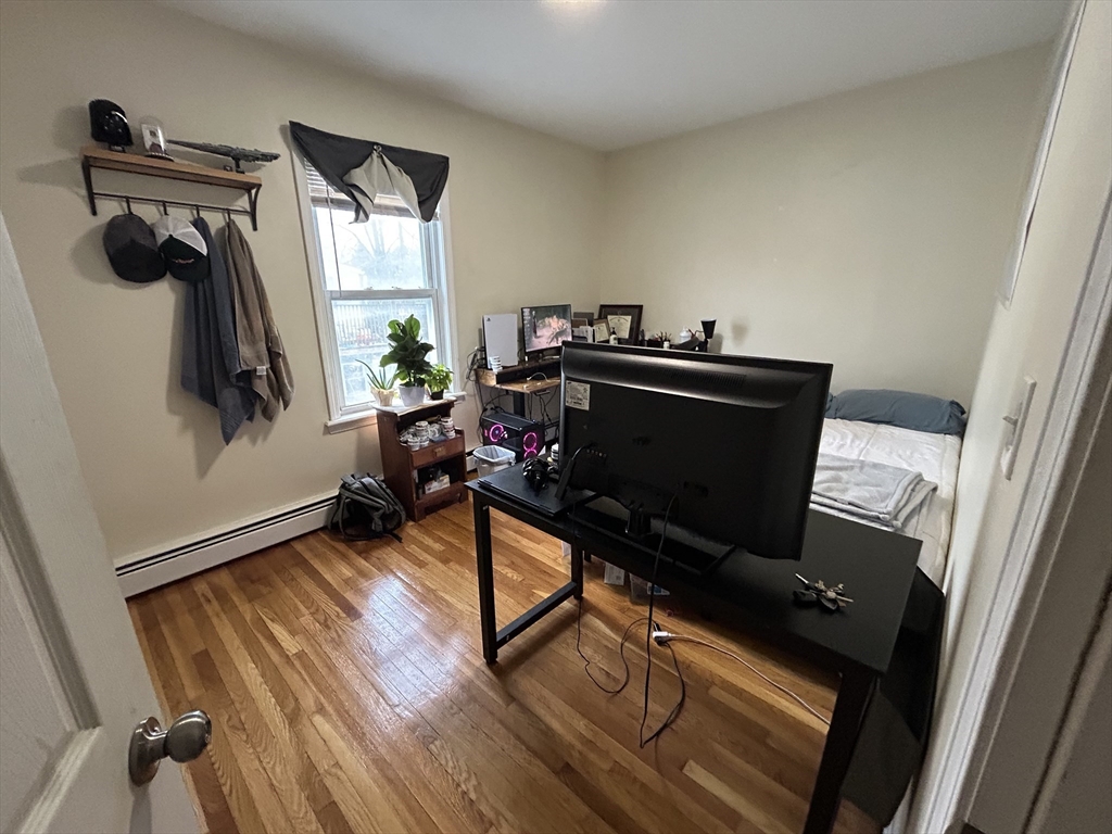 4 bed, 1 bath apartment for rent at 41 Hancock Ave Unit U2, Medford — photo 6 of 15