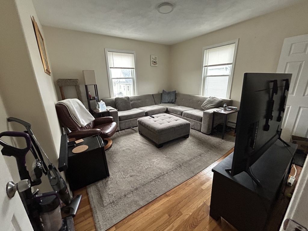 4 bed, 1 bath apartment for rent at 41 Hancock Ave Unit U2, Medford — photo 4 of 15