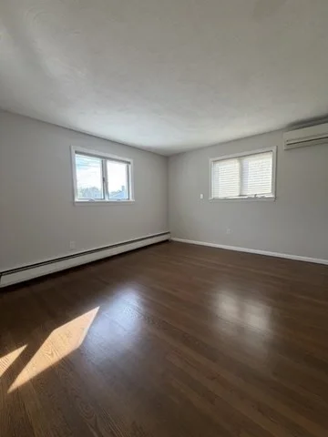 3 bed, 1 bath apartment for rent at 41 Hathaway Ave, Centerville (Bvly) — photo 15 of 20