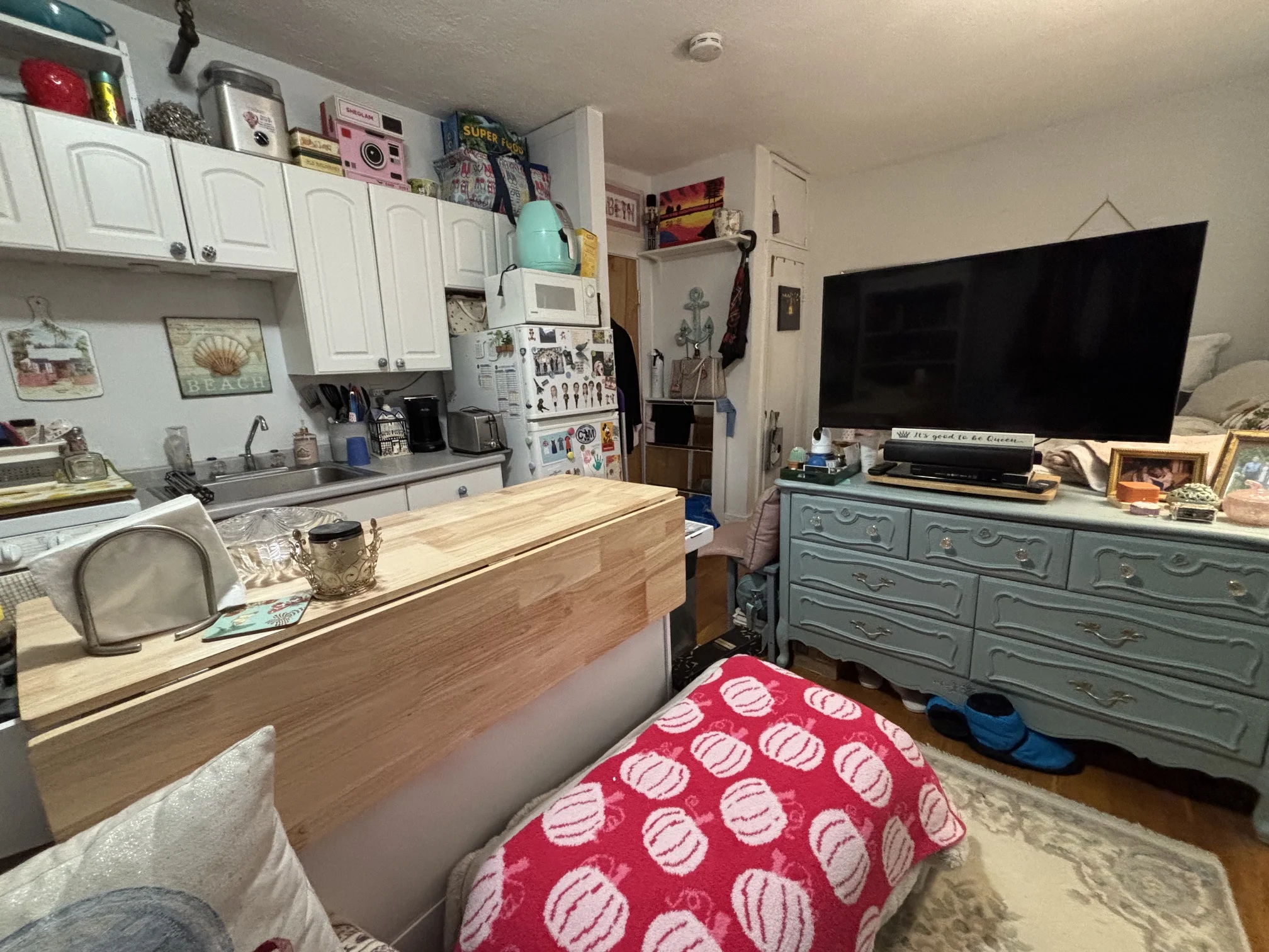 Studio bed, 1 bath apartment for rent at 41 Irving St Unit 4, Beacon Hill — photo 4 of 7