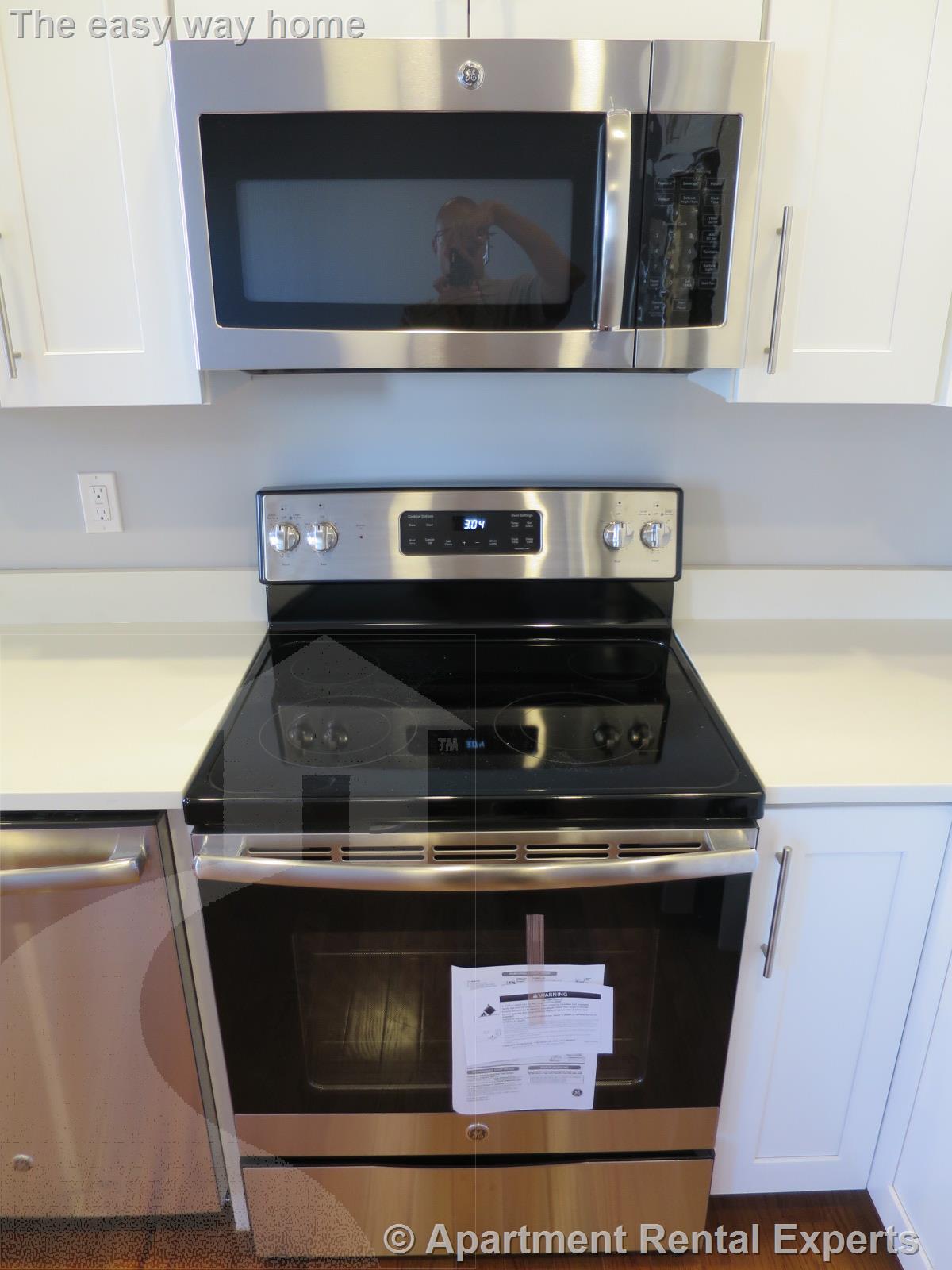 2 bed, 1 bath apartment for rent at 41 Ivaloo St Unit 3, Porter Square — photo 3 of 9