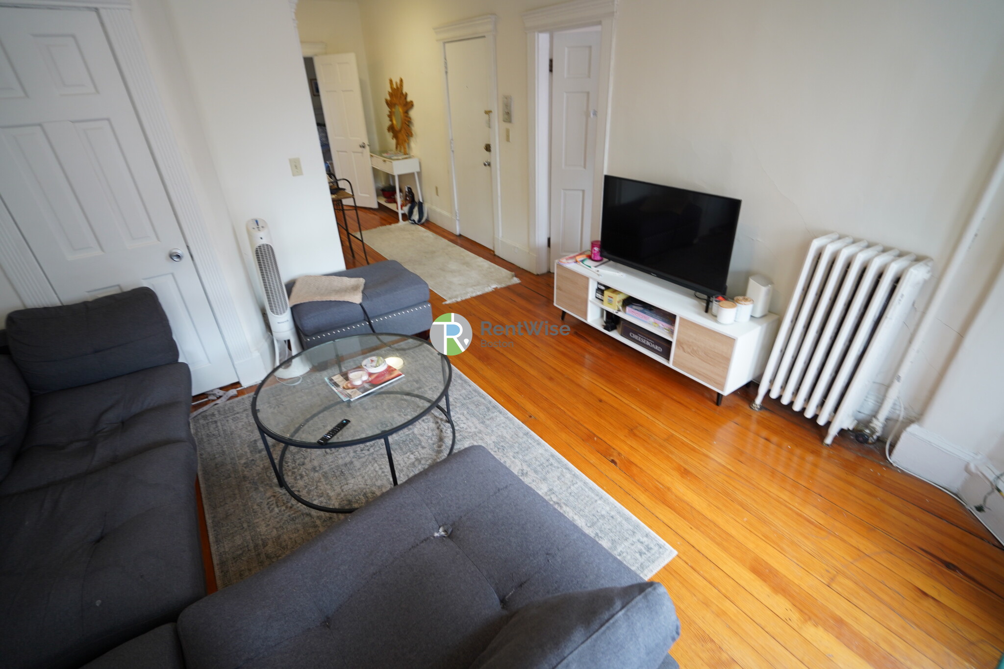 2 bed, 2 bath apartment for rent at 41 Joy St Unit 4, Beacon Hill — photo 4 of 19