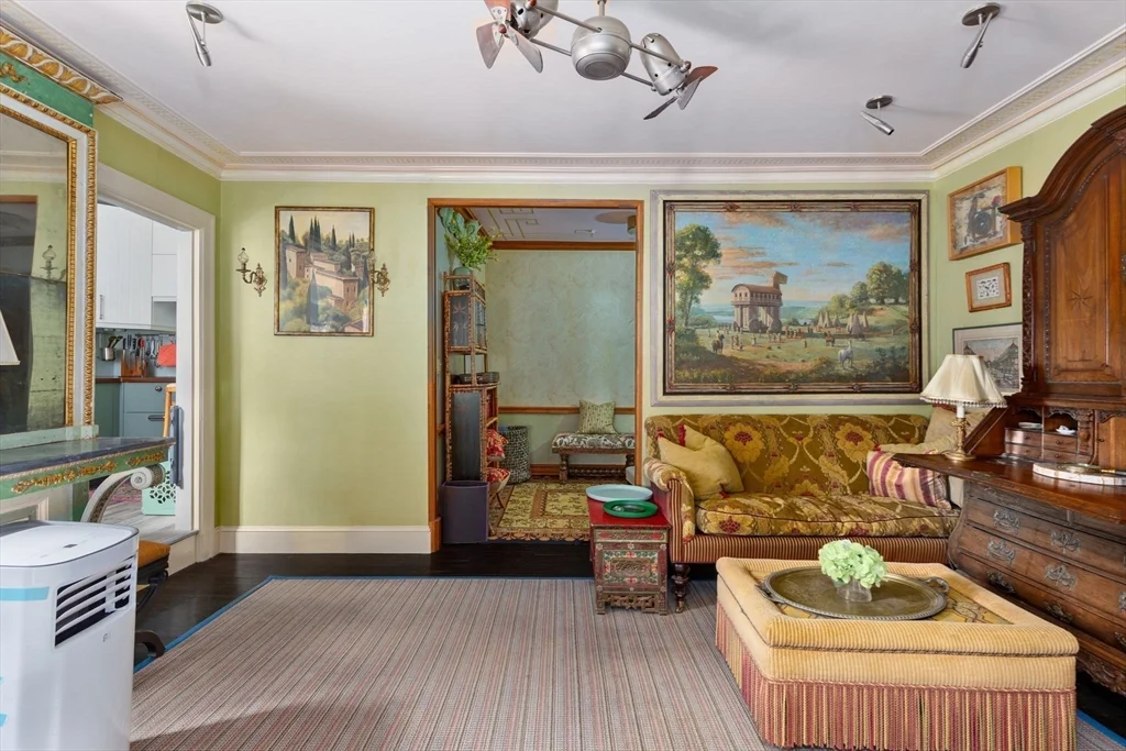 1 bed, 1 bath apartment for rent at 41 Linnaean Unit 32, Avon Hill — photo 6 of 15