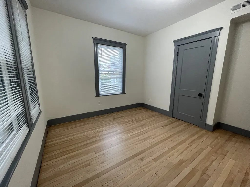 4 bed, 2 bath apartment for rent at 41 Long Ave Unit 1, Allston — photo 8 of 8