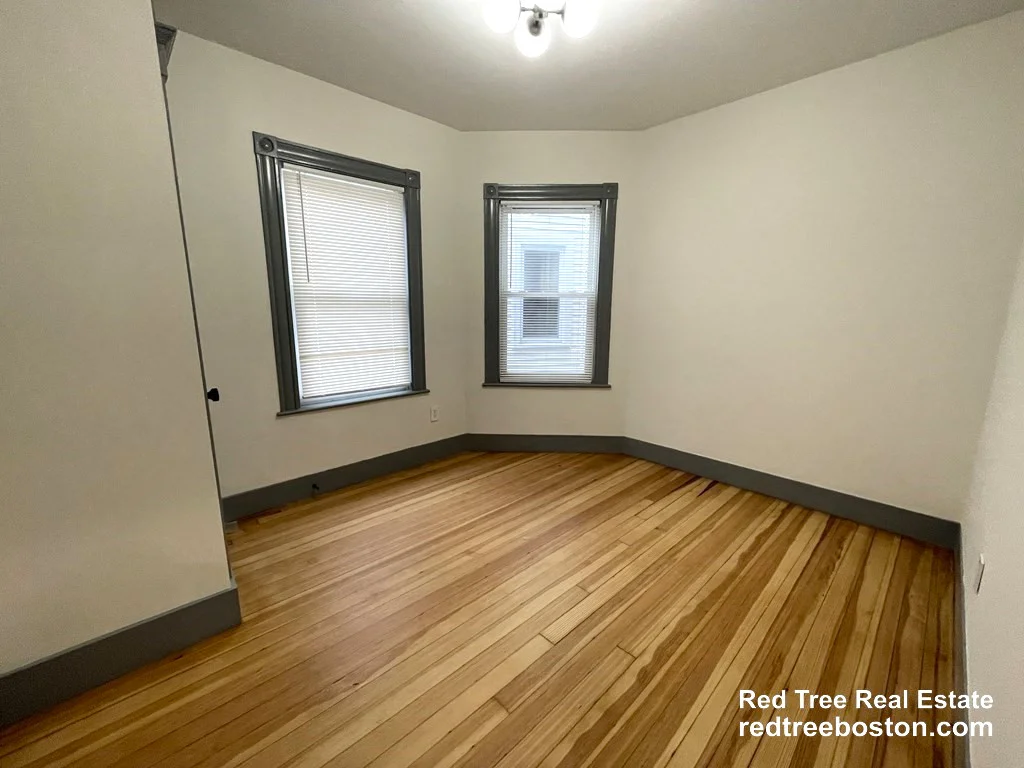 4 bed, 2 bath apartment for rent at 41 Long Ave Unit 2A, Brighton — photo 7 of 11