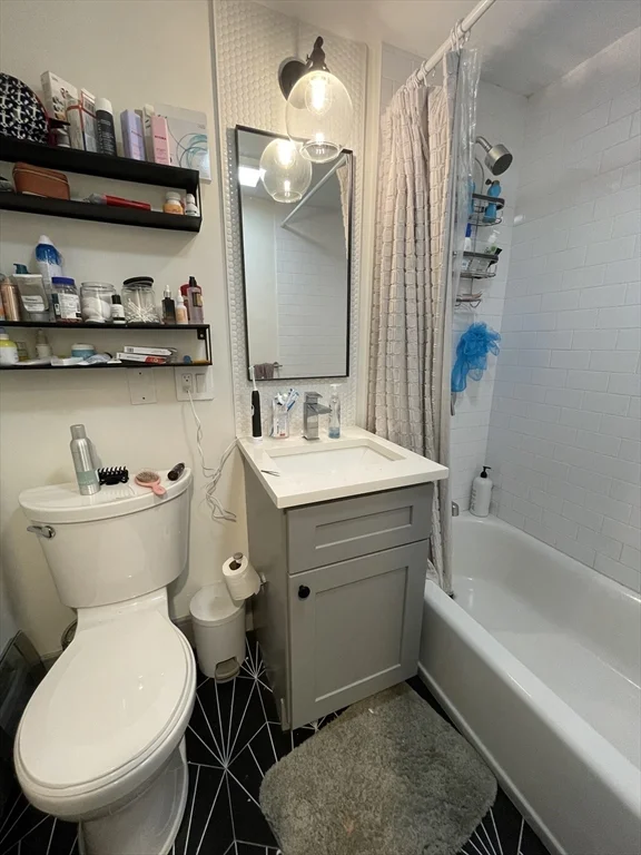 2 bed, 1 bath apartment for rent at 41 Long Ave Unit B2, Allston — photo 13 of 13