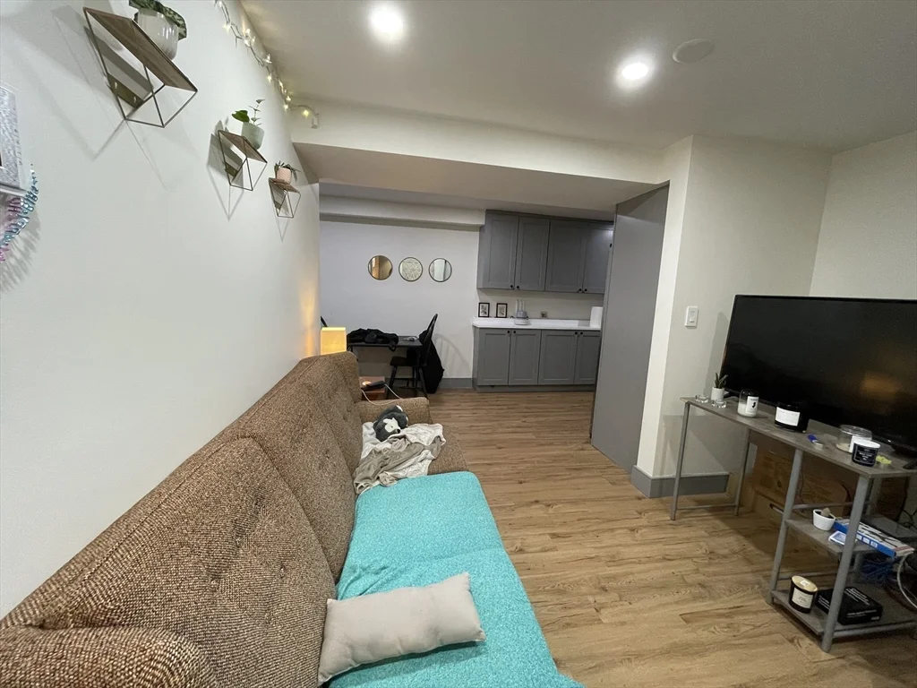 2 bed, 1 bath apartment for rent at 41 Long Ave Unit B2, Allston — photo 6 of 13