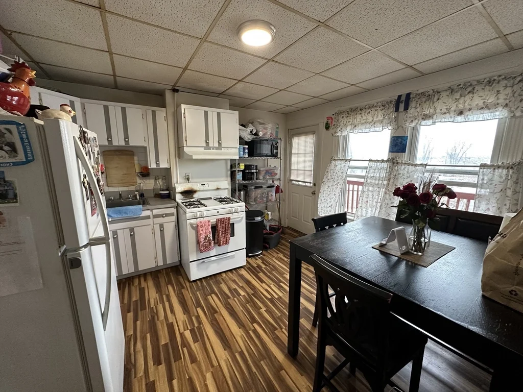 2 bed, 1 bath apartment for rent at 41 Louis St Unit 1, Chelsea — photo 1 of 15