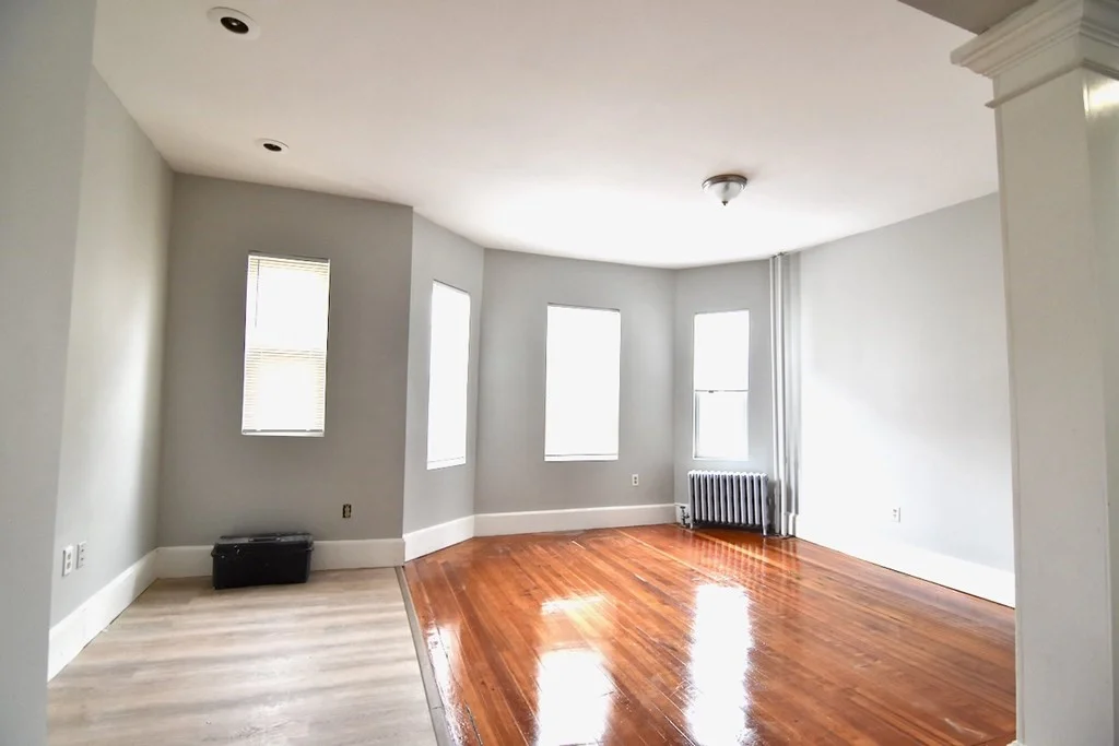 4 bed, 1 bath apartment for rent at 41 Lucerne Unit 1, Dorchester — photo 5 of 19