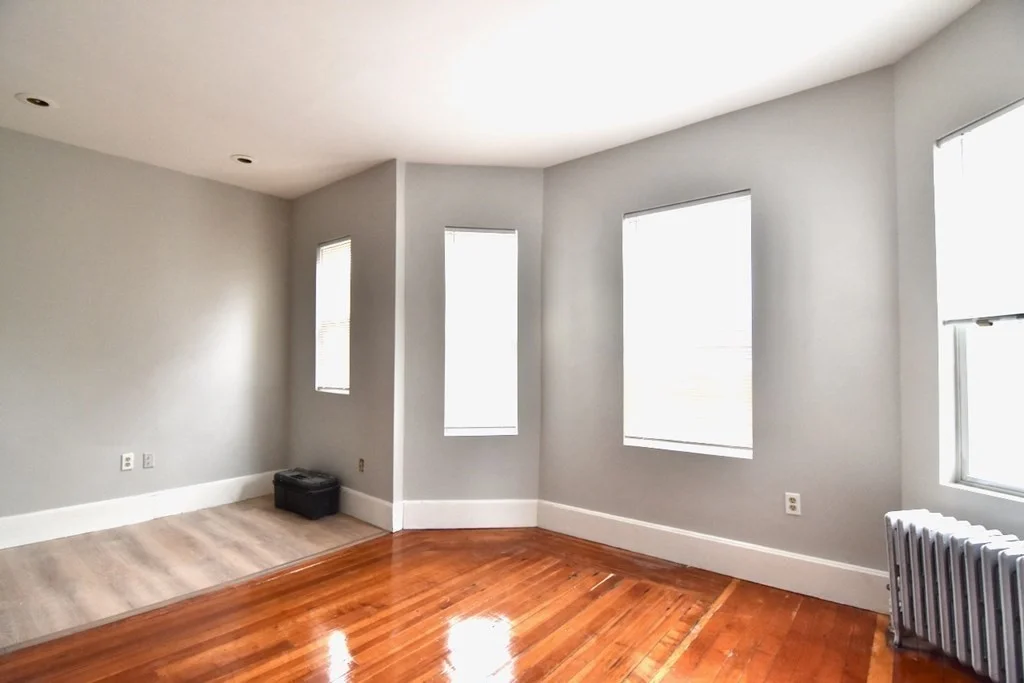 4 bed, 1 bath apartment for rent at 41 Lucerne Unit 1, Dorchester — photo 15 of 19